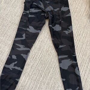 Athleta Black & Gray Camo Performance Leggings